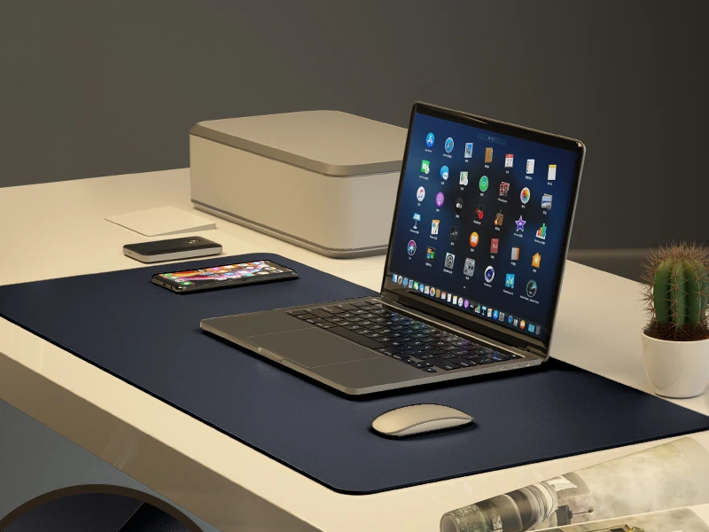 Everyday Desk Mat - Black - 60 x 30 cm